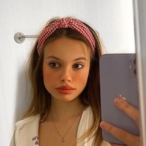 Meet your Posher, Angela